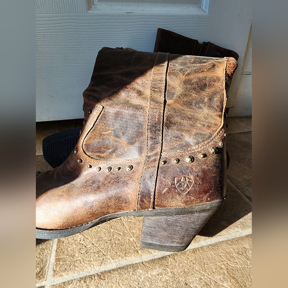 Ariat Women's Boots - Picture 2 of 6